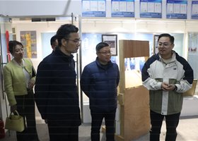 镇江高校投资发展集团走进雏鹰工作室，共探FRC科创魅力