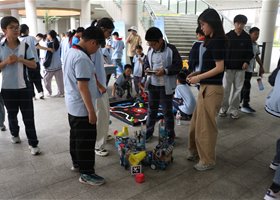 6304团队走进茅以升中学，点燃青少年科创热情